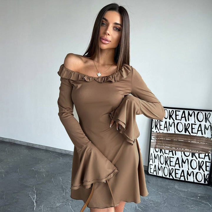 Robe épaules dénudées à volants | Style chic pour soirées