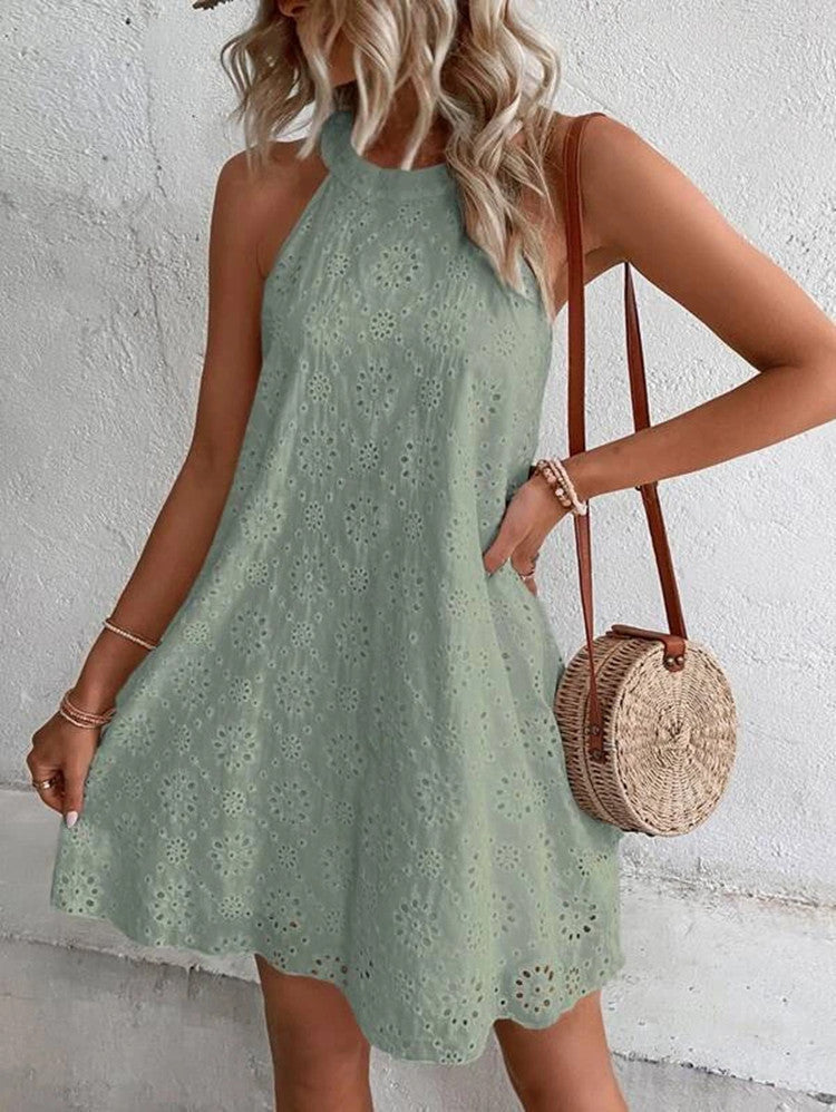 Robe sans manches col halter | Coupe élégante et allure décontractée