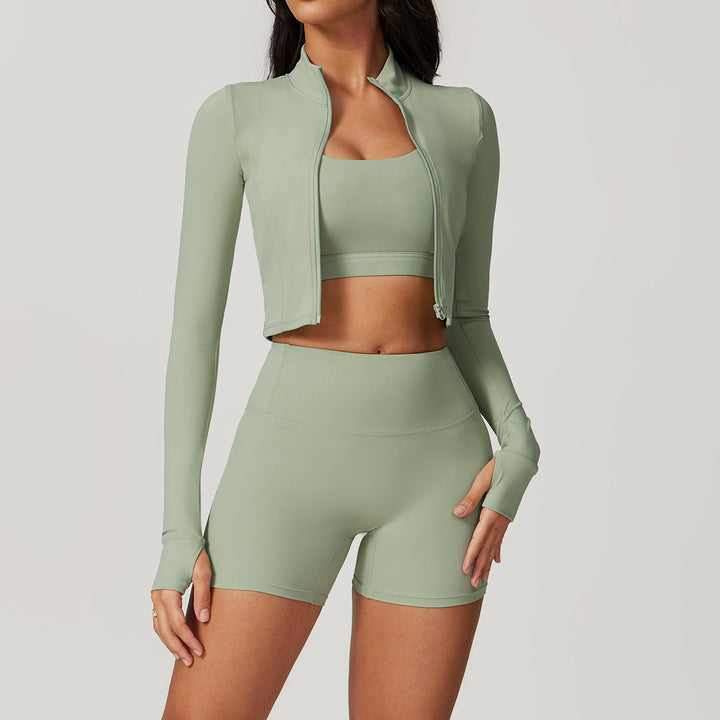 Veste manches longues, brassière & short taille haute | Tenue sportive chic & gainante