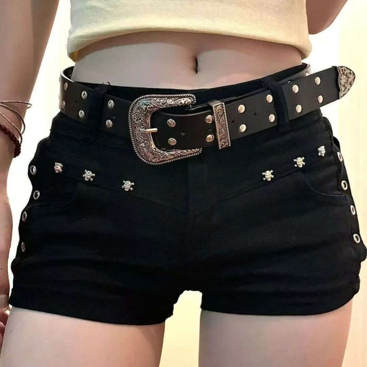 Short taille haute clouté avec ceinture | Parfait pour un look rock tendance