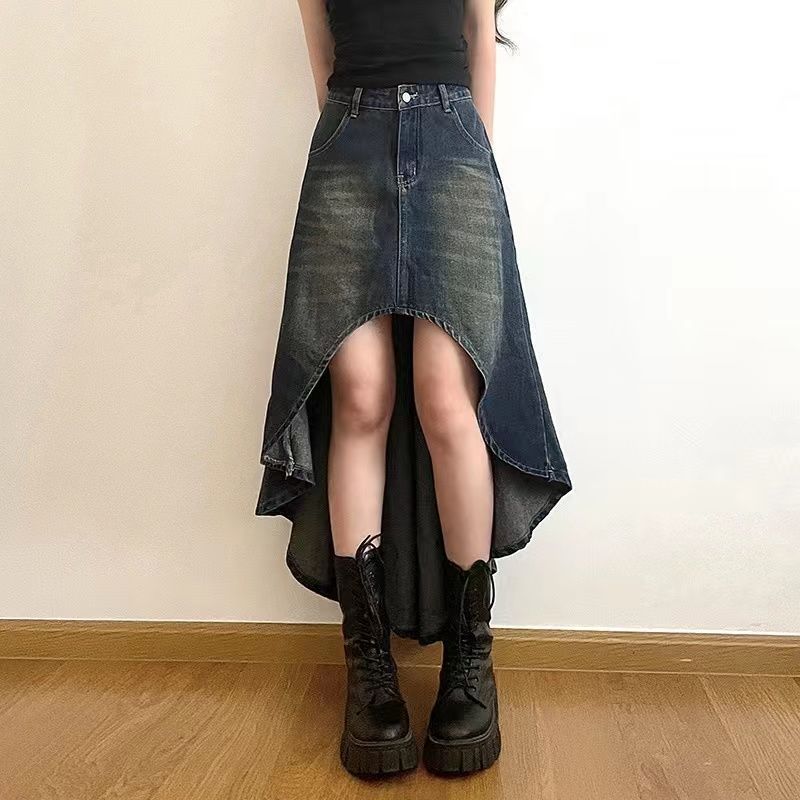 Jupe asymétrique en denim | Style rétro-chic au quotidien