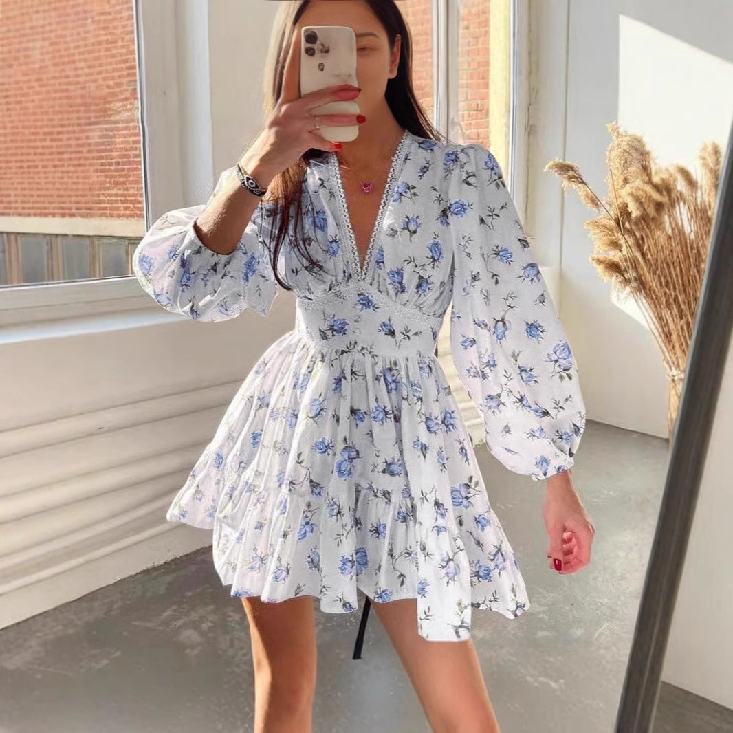 Robe courte fleurie | Élégance printanière romantique