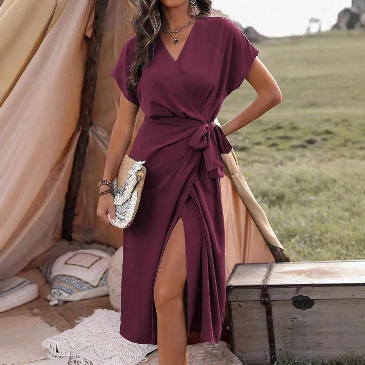 Robe midi portefeuille avec ceinture nouée | Élégance décontractée et confort