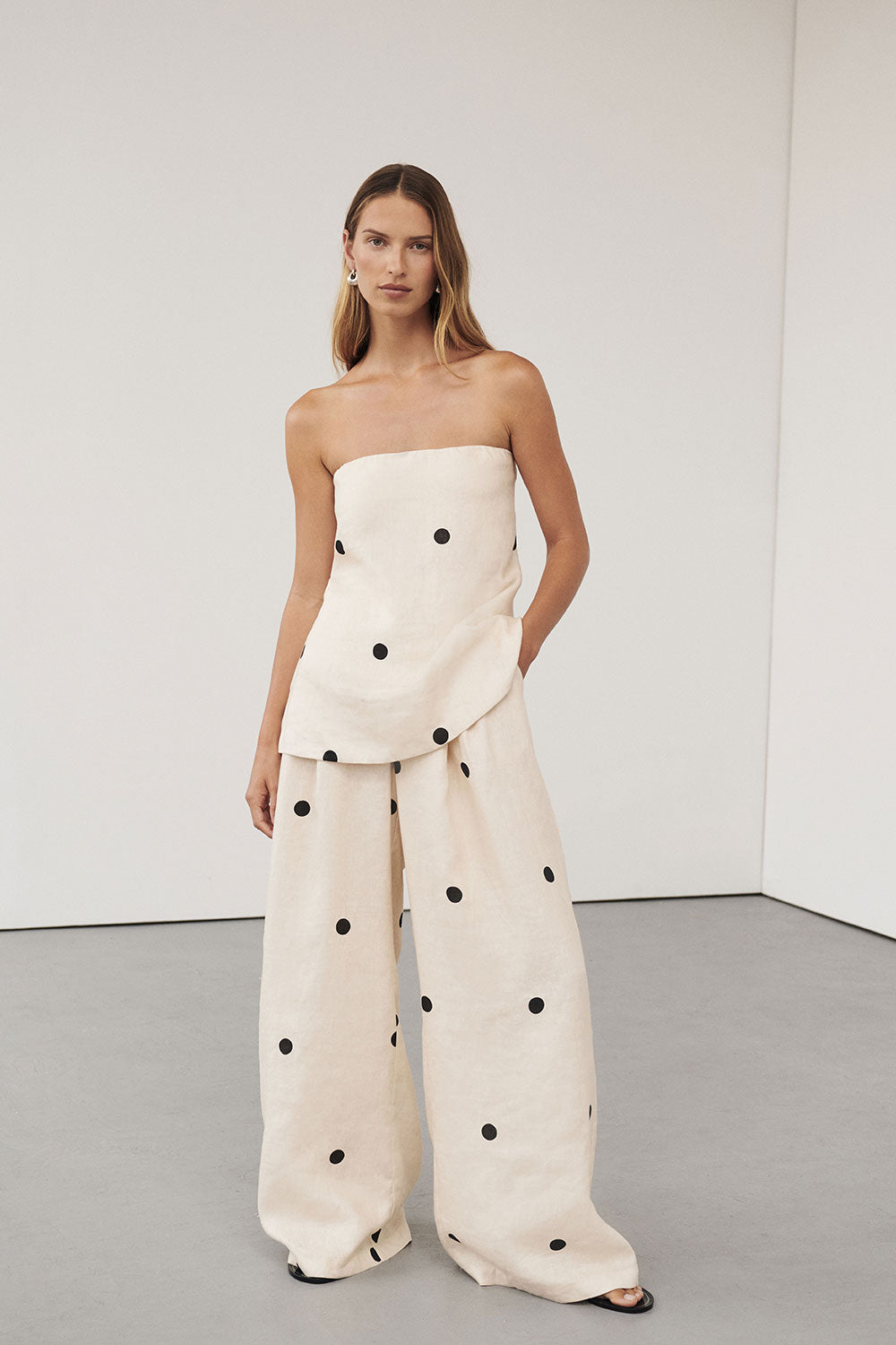 Ensemble à pois ample | Look estival moderne et fluide