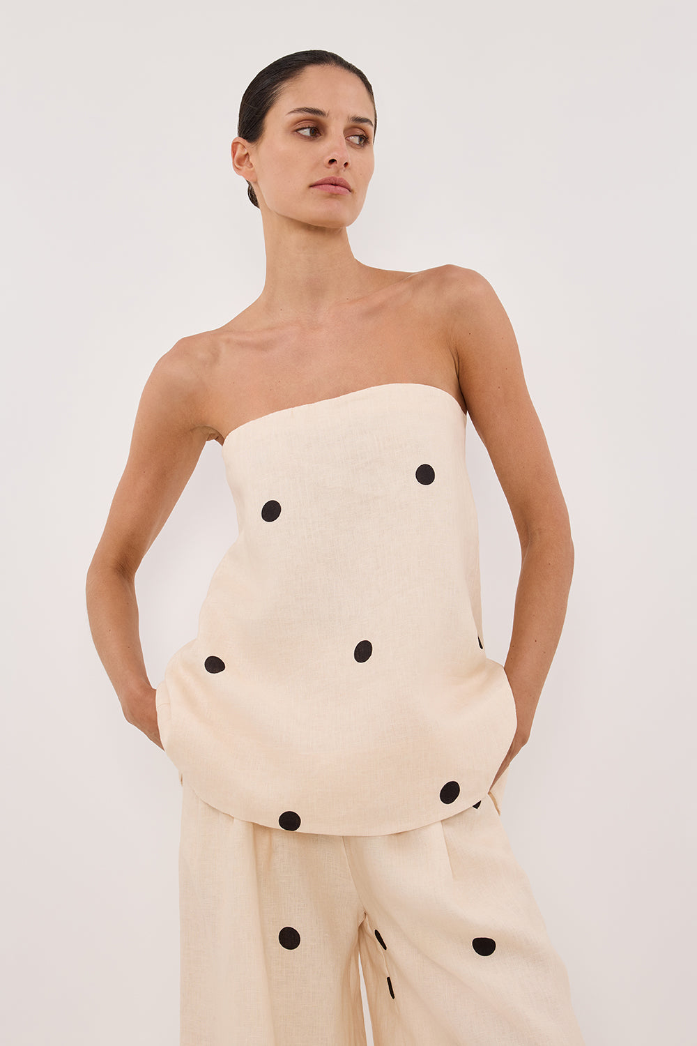 Ensemble à pois ample | Look estival moderne et fluide