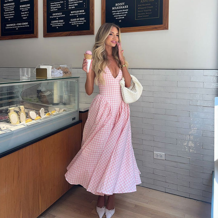 Robe midi à carreaux | Charme estival et silhouette flatteuse