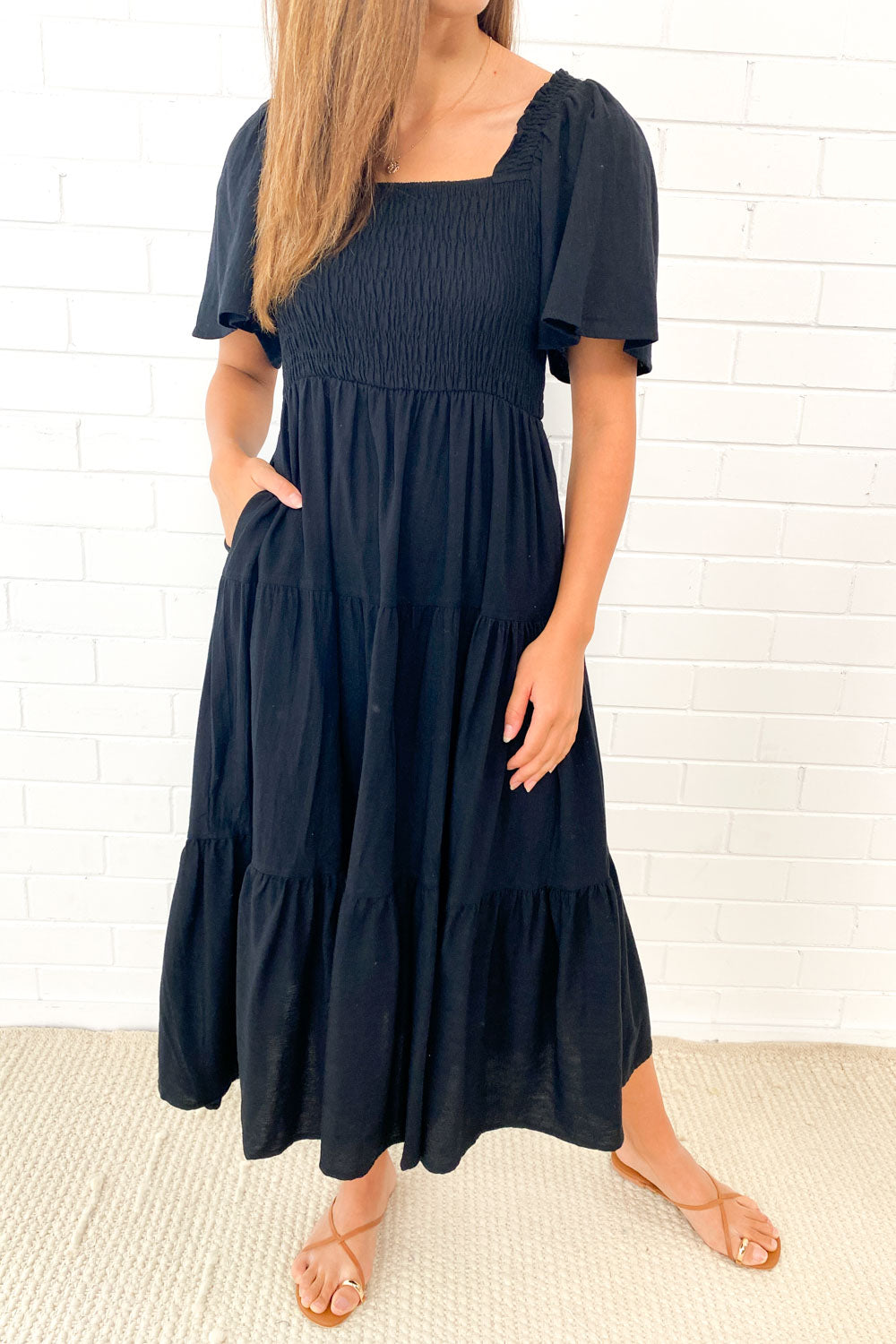 Robe midi à épaules dégagées | Volume léger et allure féminine