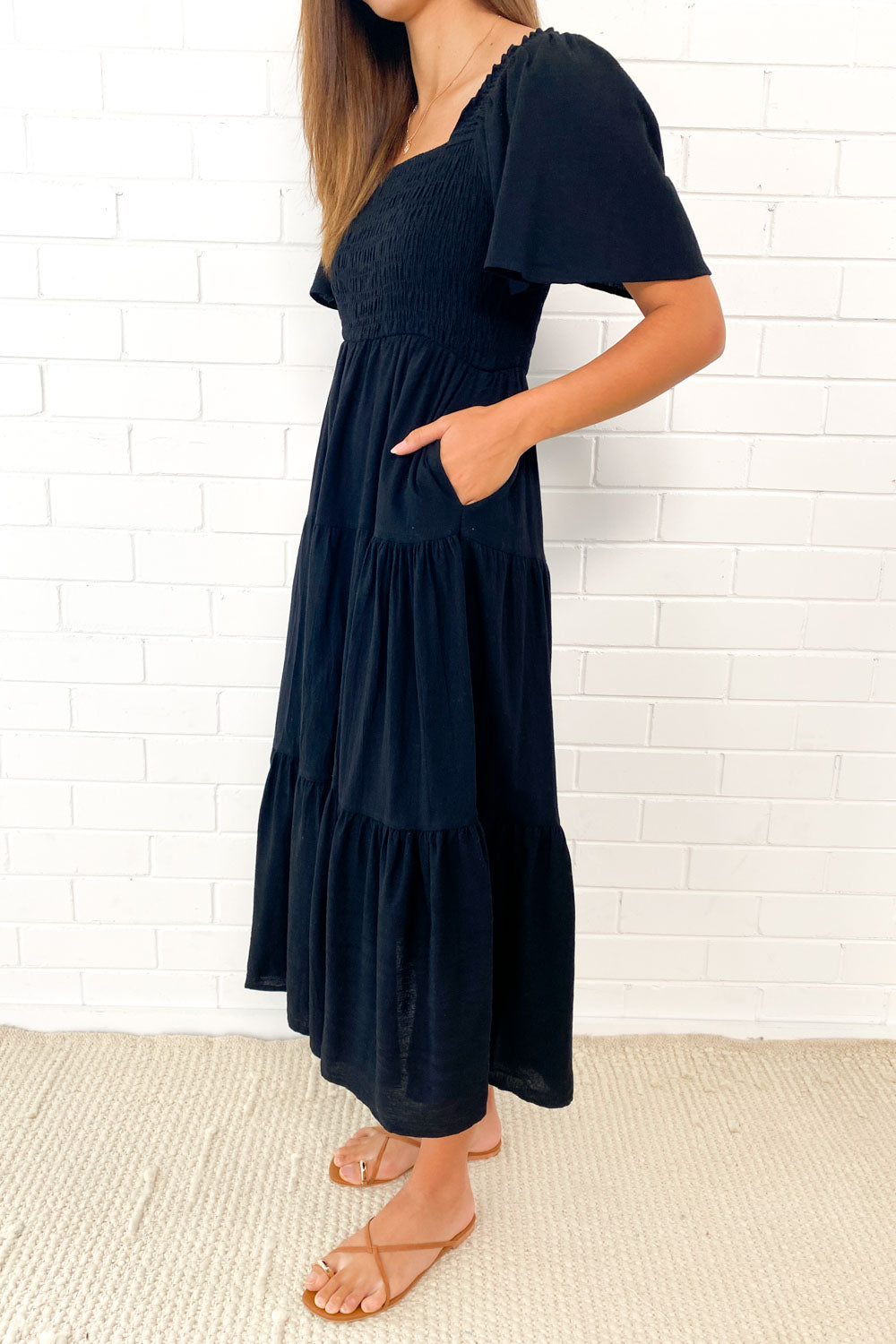 Robe midi à épaules dégagées | Volume léger et allure féminine