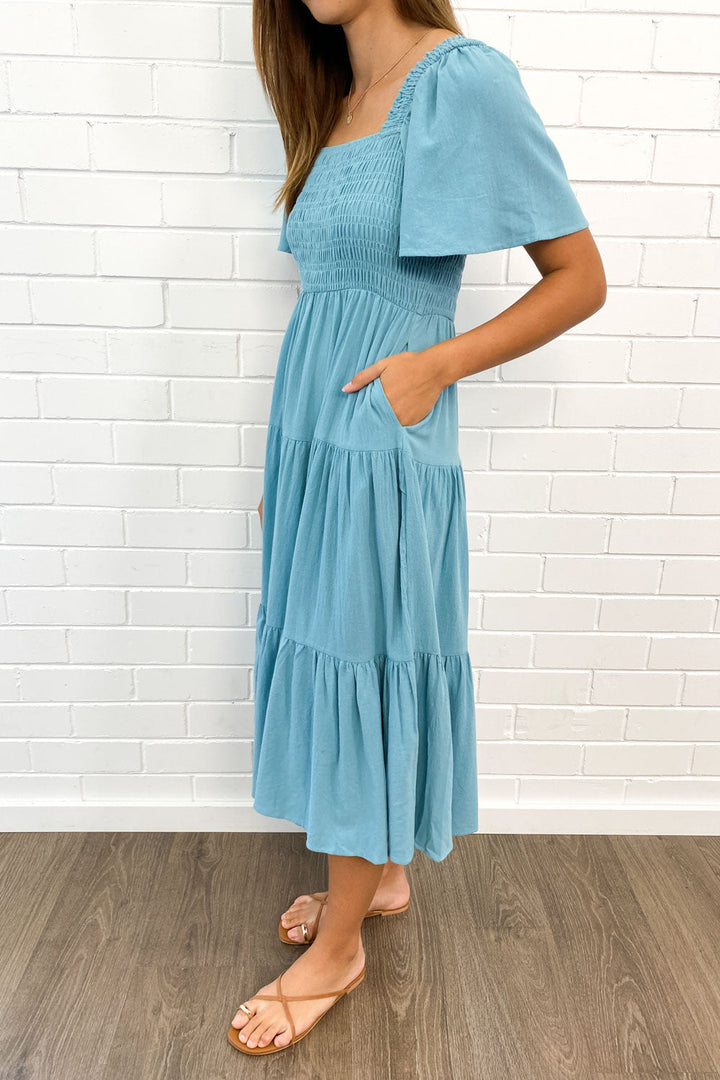 Robe midi à épaules dégagées | Volume léger et allure féminine