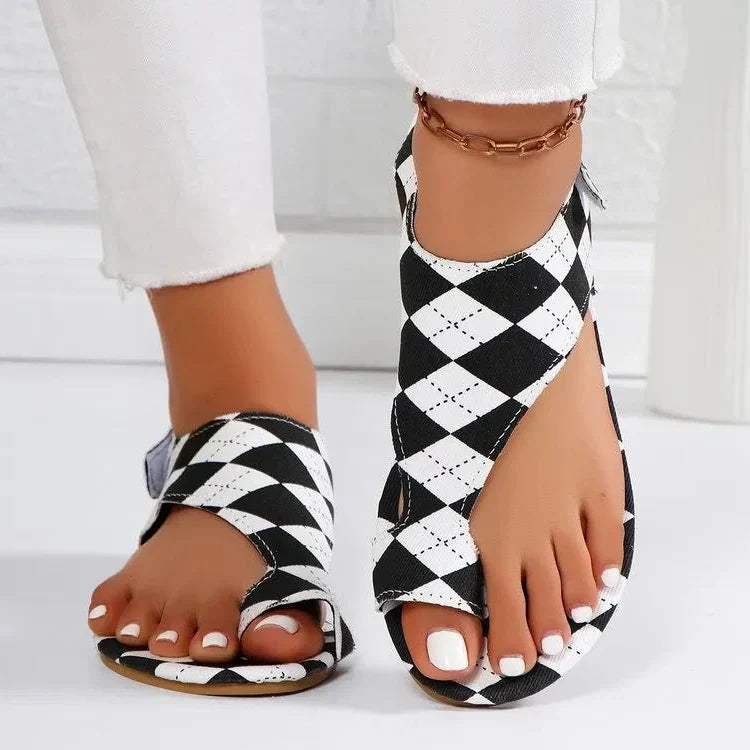 Sandales plates ajourées effet vichy | Style décontracté