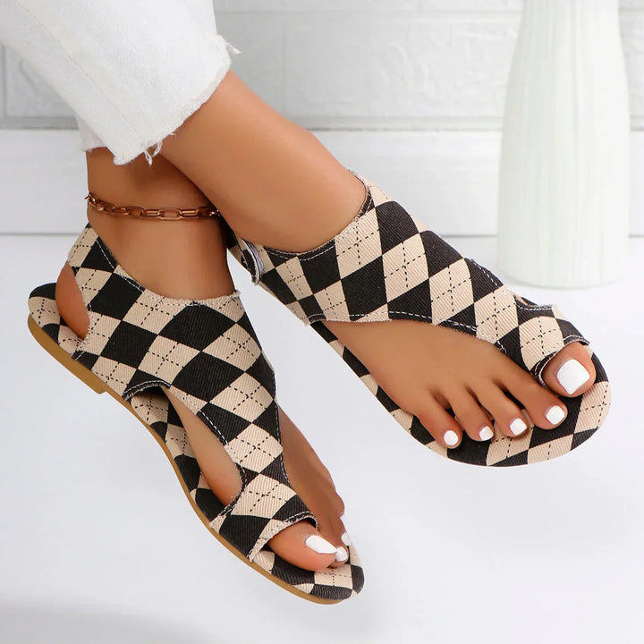Sandales plates ajourées effet vichy | Style décontracté