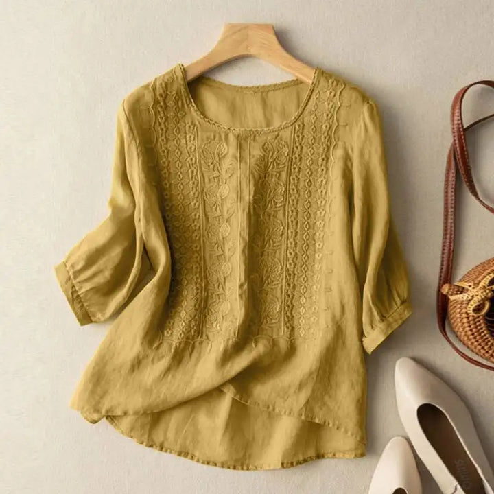 Blouse brodée ample | Détail bohème et confort raffiné