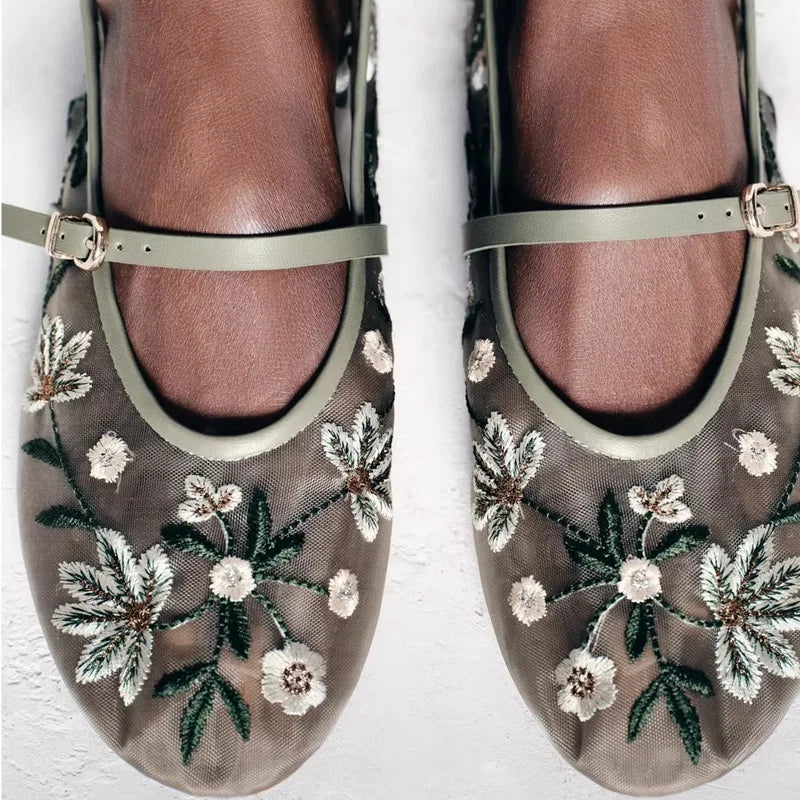 Ballerines brodées | Élégance florale et confort