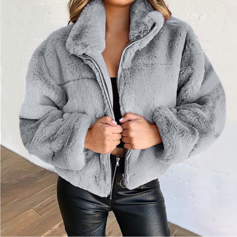 Veste en fausse fourrure zippée | Douceur hivernale