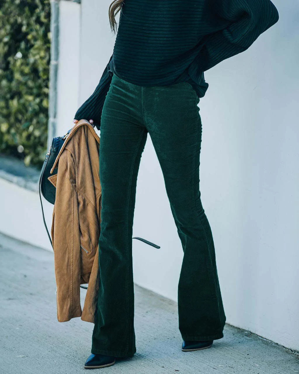Pantalon flare tendance | Silhouette allongée et moderne