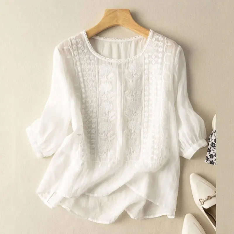 Blouse brodée ample | Détail bohème et confort raffiné