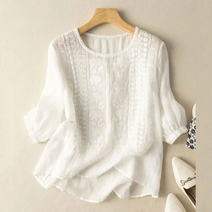 Blouse brodée ample | Détail bohème et confort raffiné