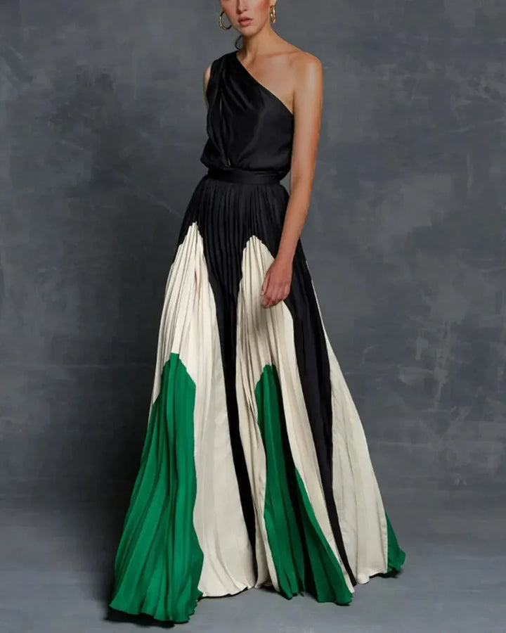 Robe longue satinée | Élégance asymétrique