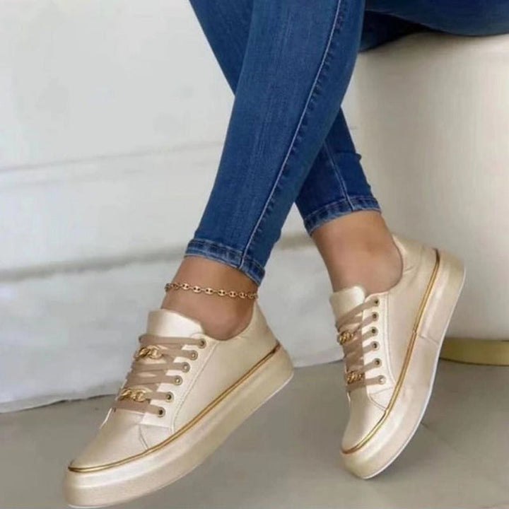 Baskets Chic Blanches | Style doré au quotidien