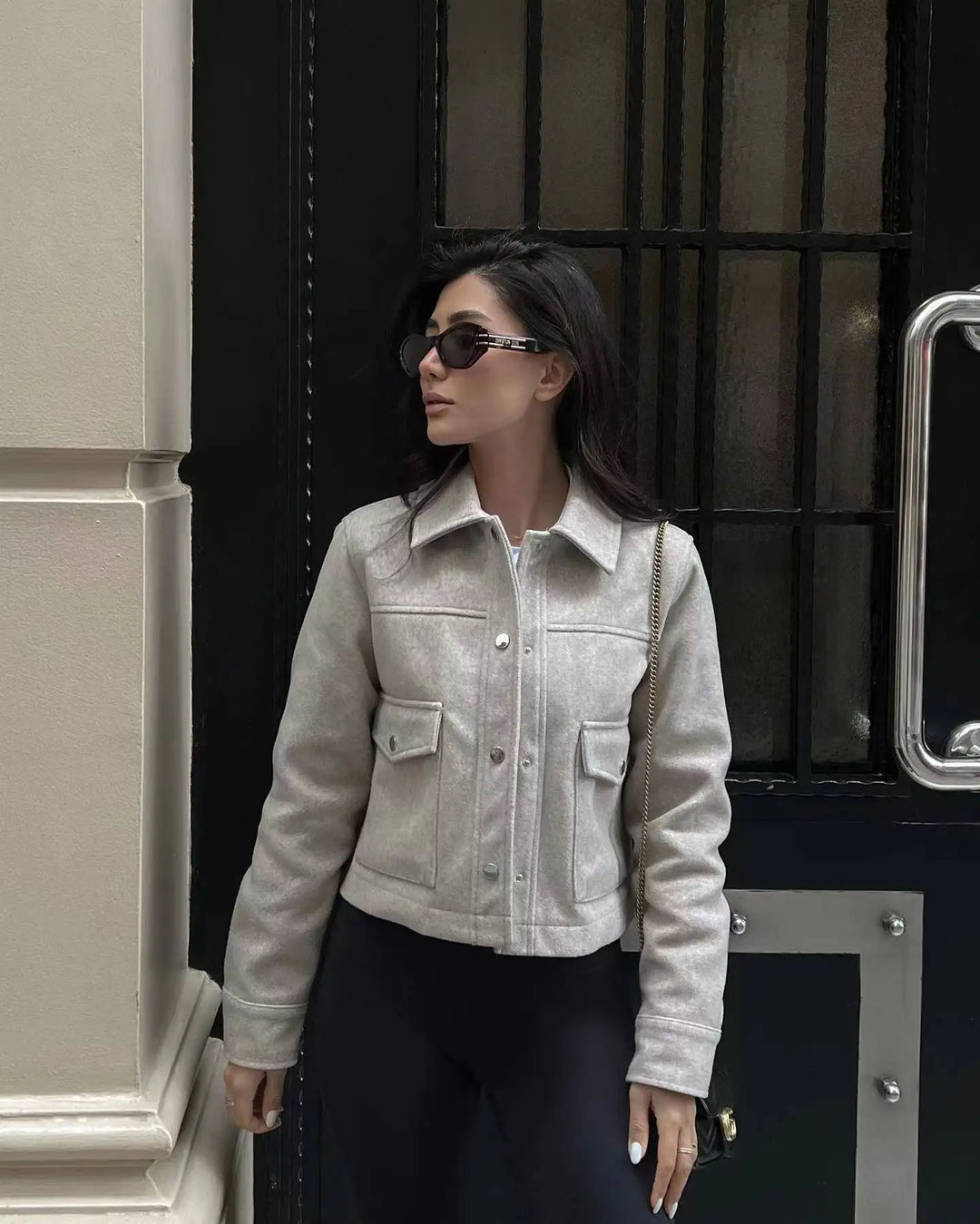 Veste courte structurée | Élégance minimaliste au quotidien