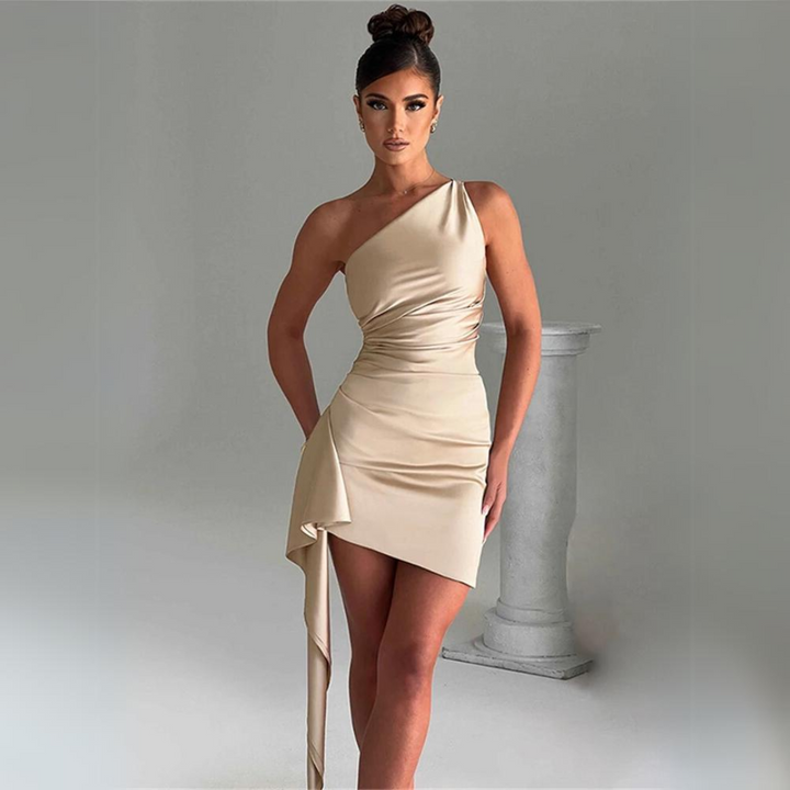 Robe asymétrique | Élégance raffinée en soirée