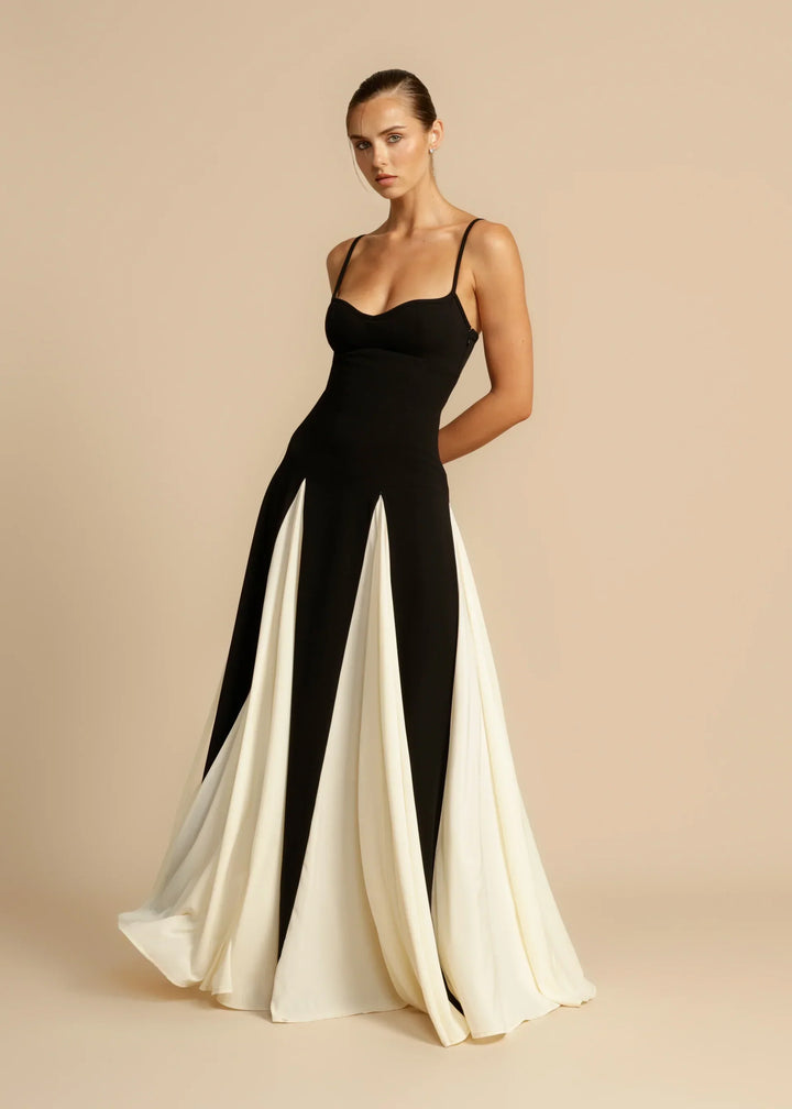Robe longue élégante | Contraste chic noir et blanc