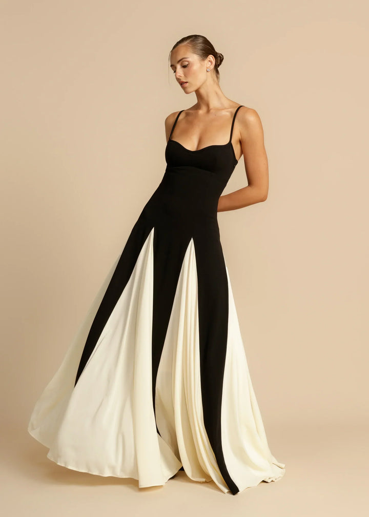 Robe longue élégante | Contraste chic noir et blanc