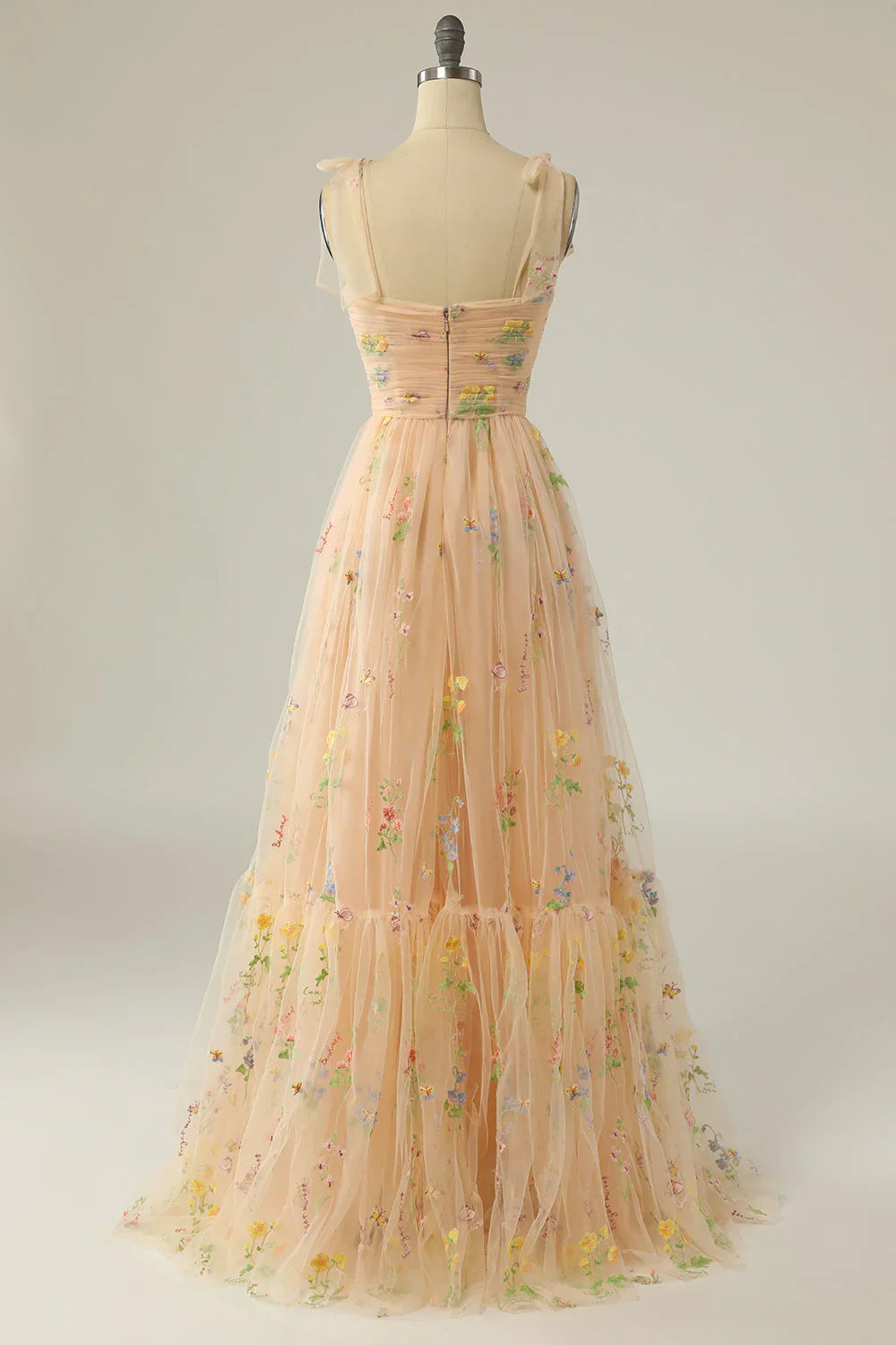 Robe de bal longue en tulle brodé | Élégance florale intemporelle