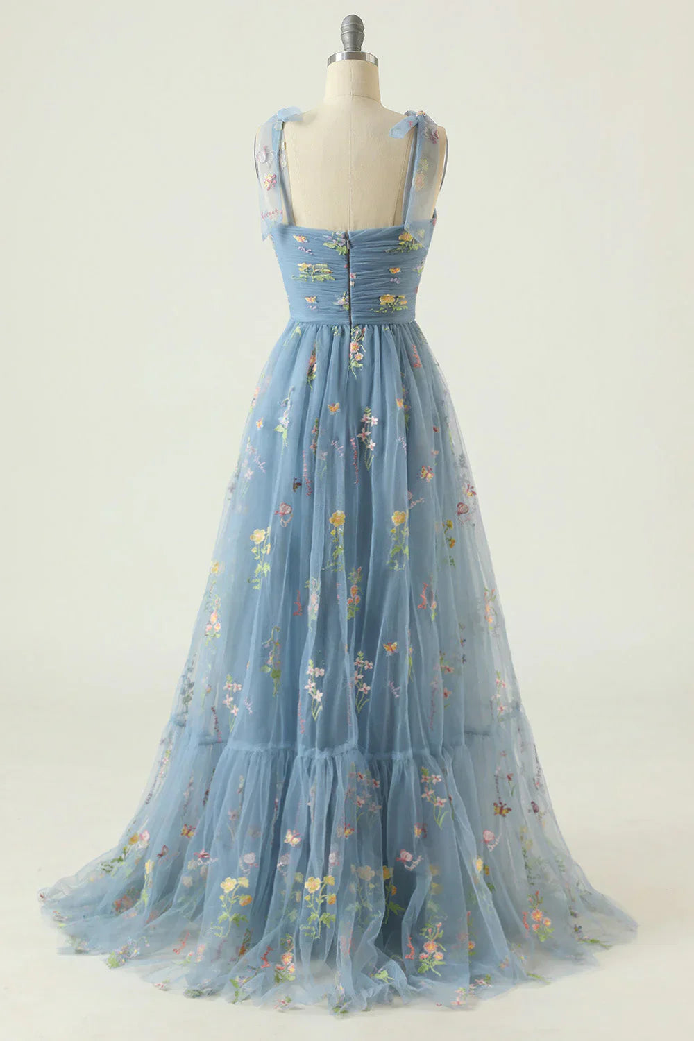 Robe de bal longue en tulle brodé | Élégance florale intemporelle