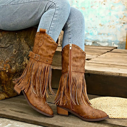 Bottes à franges | Détail clouté et talon épais