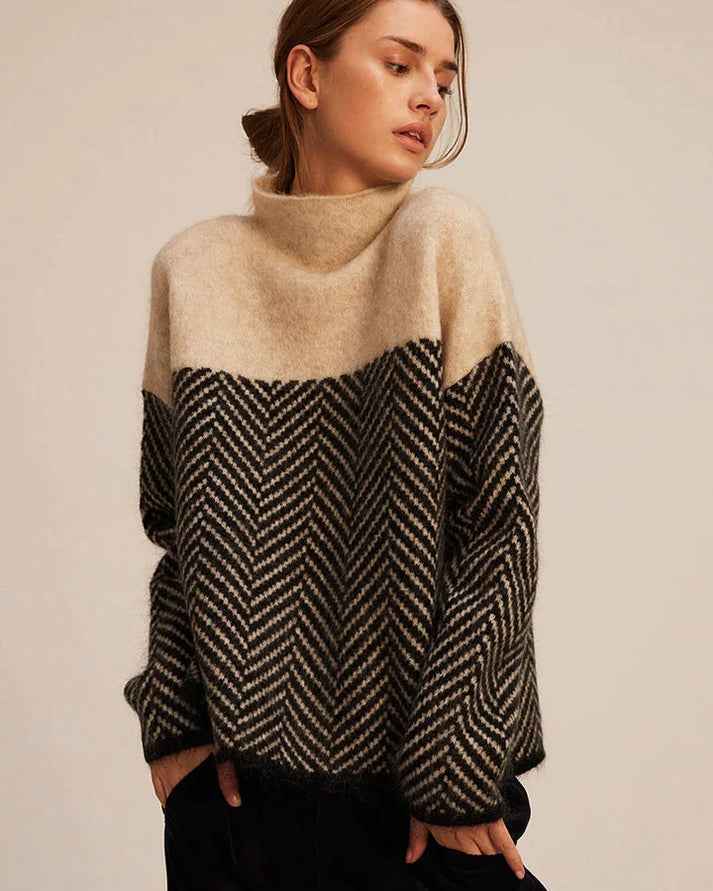 Pull col montant motif chevron | Look élégant et décontracté