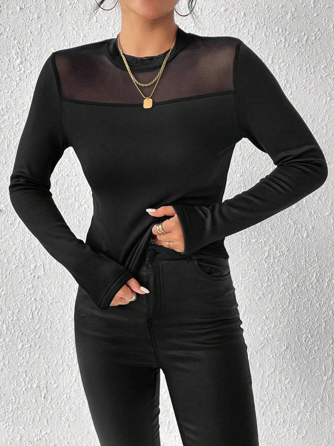 T-shirt à col montant manches longues | Élégance noire au quotidien