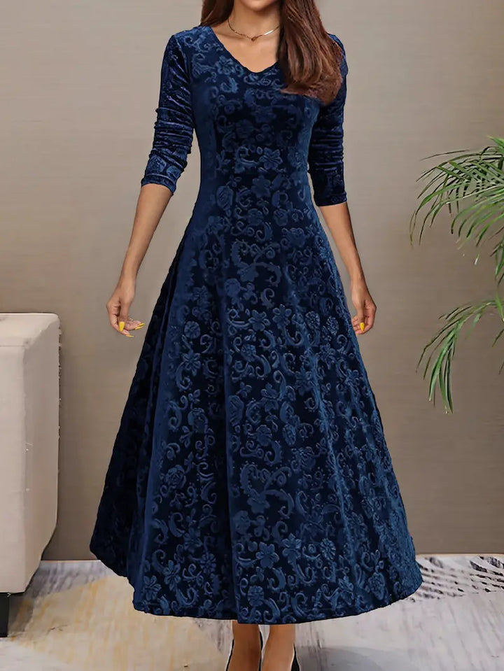 Robe longue évasée à motif brodé | Élégance intemporelle