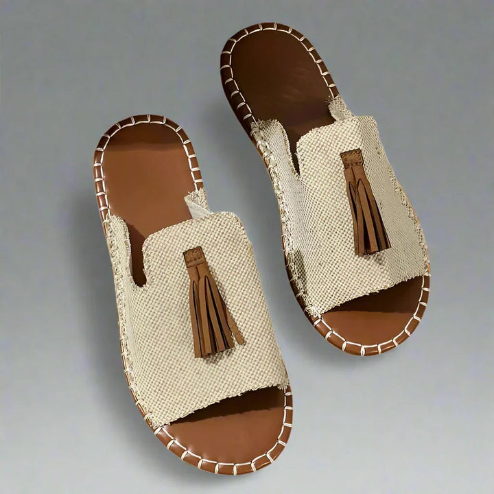 Sandales ethniques à pompon | Style bohème et confort