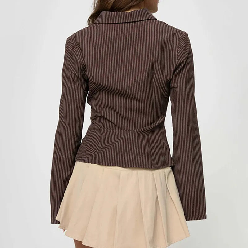 Blouse cintrée à rayures | Style rétro chic