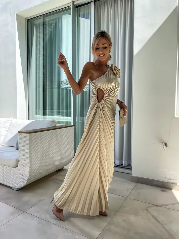 Robe plissée asymétrique | Élégance intemporelle