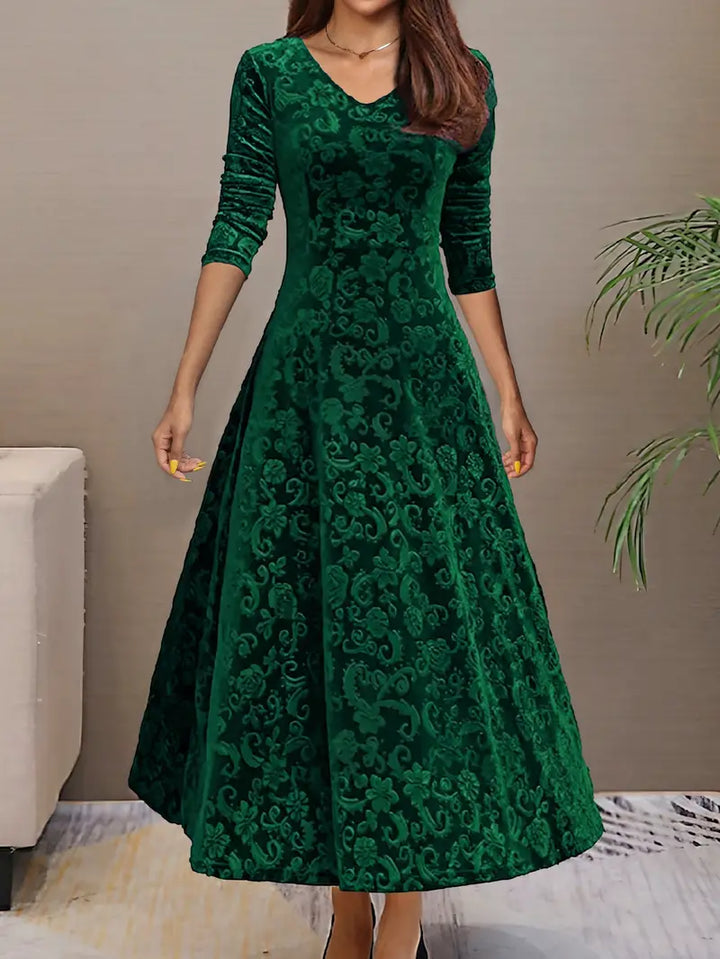 Robe longue évasée à motif brodé | Élégance intemporelle