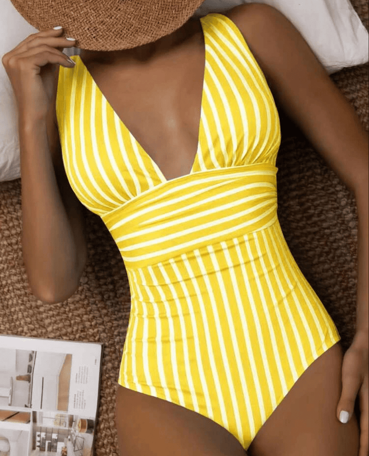 Maillot une pièce rayé | Élégance et maintien à la plage