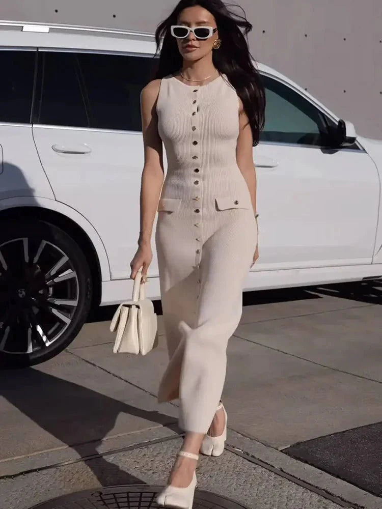 Robe sans manches boutonnée | Élégance du quotidien