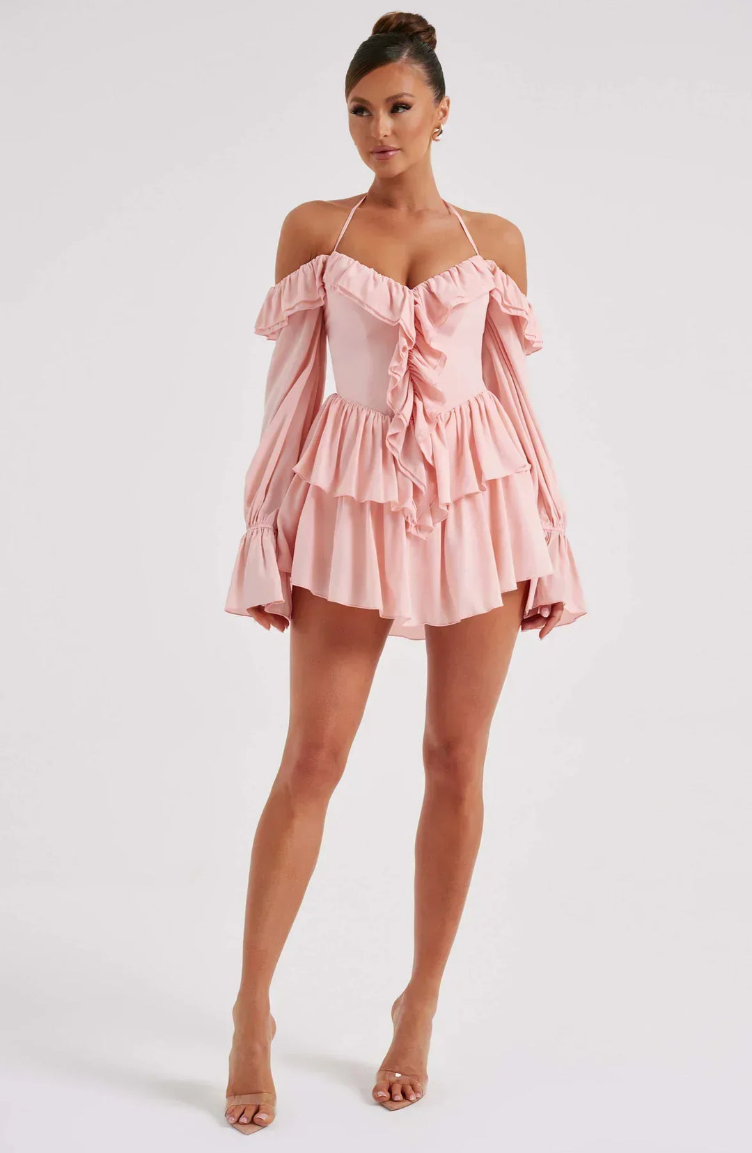 Robe courte épaules dénudées à volants | Élégance féminine