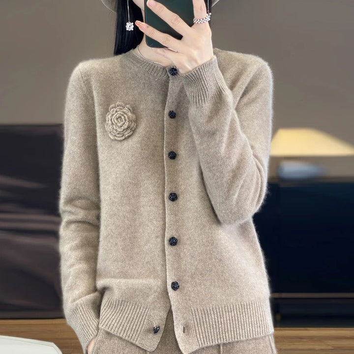 Cardigan élégant | Chic intemporel et détails raffinés